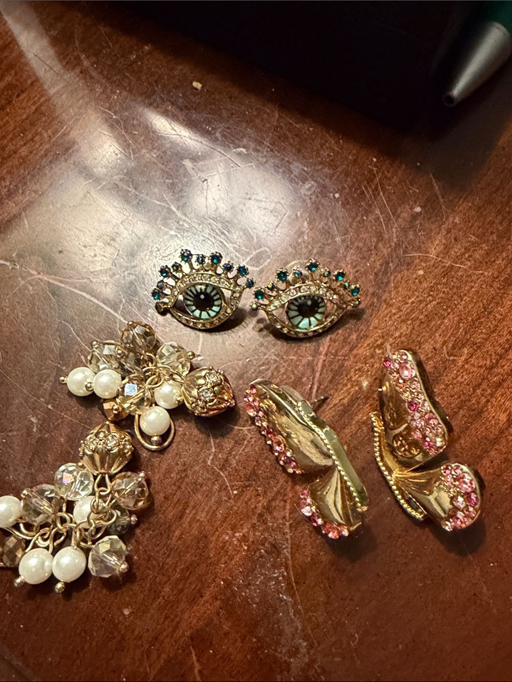 Lot of earrings for summer